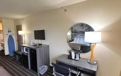 Super 8 by Wyndham Watertown WI