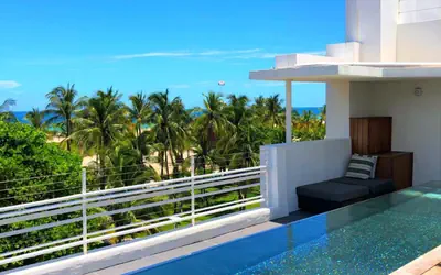 Hotel Breakwater South Beach