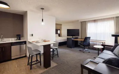 Sonesta ES Suites Fresno