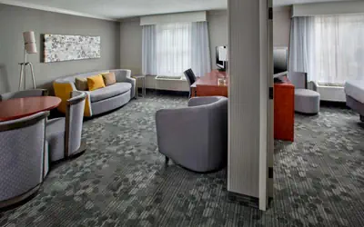 Sonesta Select Tinton Falls Eatontown