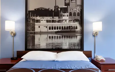 Super 8 by Wyndham Dubuque