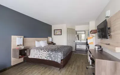 Econo Lodge Greenville near University