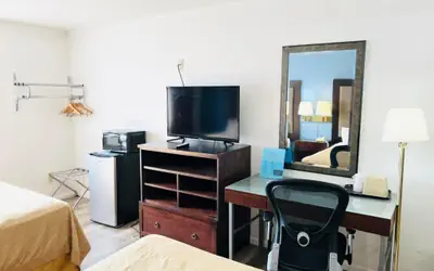 Super 8 by Wyndham Fort Scott