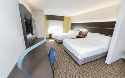 Holiday Inn Express and Suites Springfield Medical District by IHG