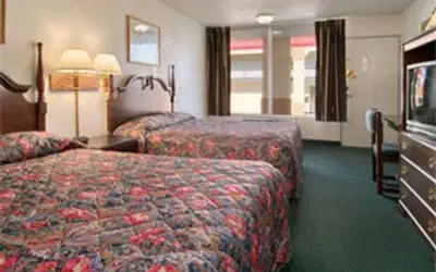 Super 8 by Wyndham Oklahoma Fairgrounds