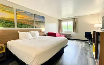 Days Inn by Wyndham Columbus IN