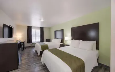 Quality Inn & Suites Clayton, NM