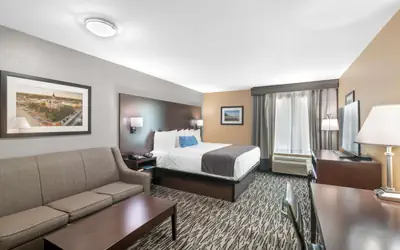 Best Western Plus Denton Inn & Suites