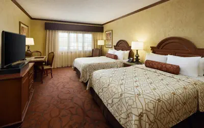 Chateau on the Lake Resort Spa and Convention Center