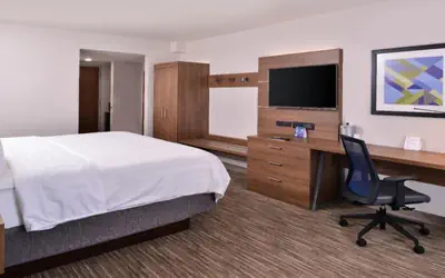 Holiday Inn Express Hotel & Suites Mount Pleasant by IHG