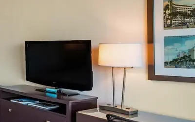 Holiday Inn Hotel Port of Miami-Downtown by IHG