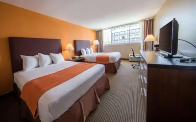 Howard Johnson by Wyndham Fullerton/Anaheim Conference Cntr