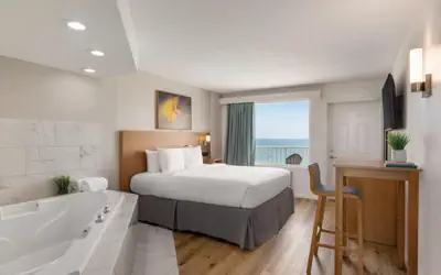 Radisson Beachfront Hotel - Panama City Beach