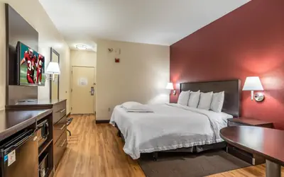 Red Roof Inn PLUS+ San Antonio Downtown - Riverwalk