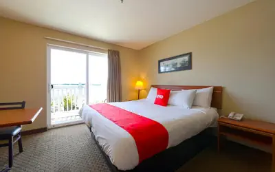 Siletz Bay Beachfront Hotel by OYO Lincoln City