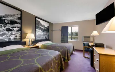 Super 8 by Wyndham Helena