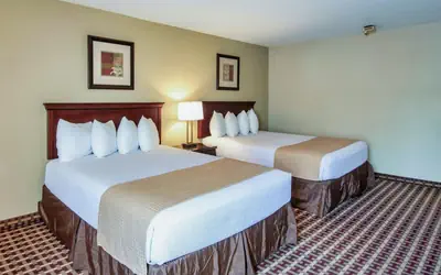 Days Inn & Suites by Wyndham Johnson City