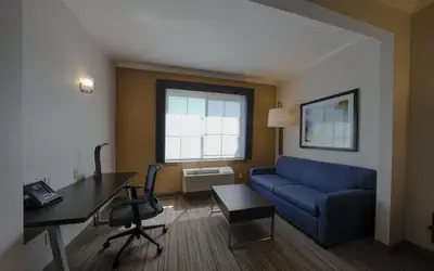 Holiday Inn Express & Suites Santa Clara - Silicon Valley by IHG