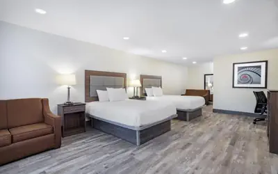 Ramada by Wyndham Hendersonville