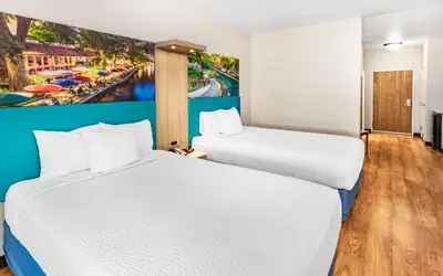 Days Inn & Suites by Wyndham San Antonio near Frost Bank Center