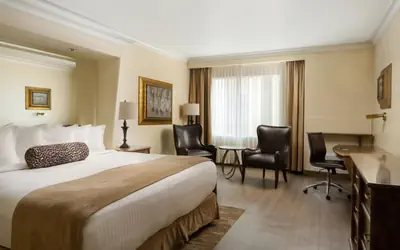 The Davenport Tower, Autograph Collection