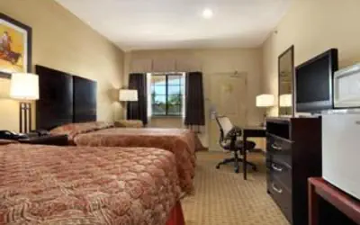 Super 8 by Wyndham Stephenville