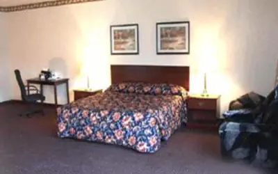 Howard Johnson by Wyndham Pikesville