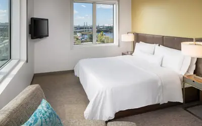 Element Miami International Airport