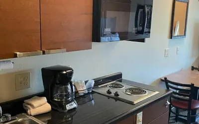 La Quinta Inn & Suites by Wyndham Greenville Woodruff Rd