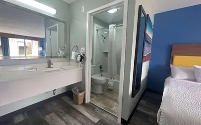 Days Inn & Suites by Wyndham Jennings