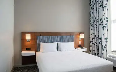 Hampton Inn & Suites Sherman Oaks