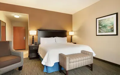 Hampton Inn and Suites Parkersburg Downtown