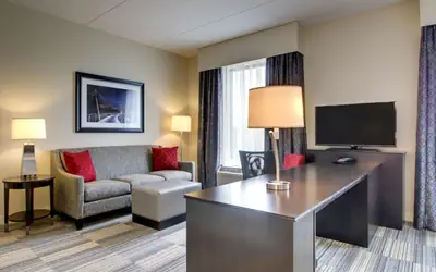 Hampton Inn & Suites Greenville Airport