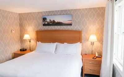 Capitol Plaza Hotel Montpelier Tapestry Collection by Hilton