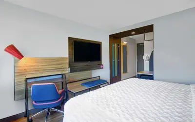 Tru By Hilton Stoughton