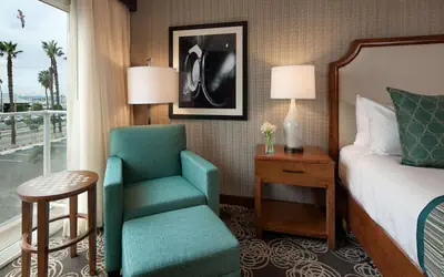 Redondo Beach Hotel, Tapestry Collection by Hilton