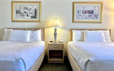 Brentwood Inn & Garden