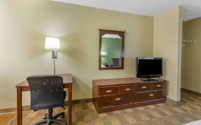 Extended Stay America Select Suites - Greensboro - Wendover Ave - Big Tree Way