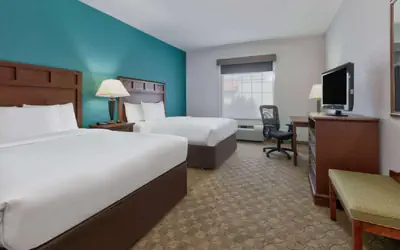 Baymont Inn & Suites by Wyndham Glen Rose