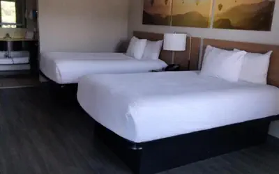 Days Inn & Suites by Wyndham Albuquerque North