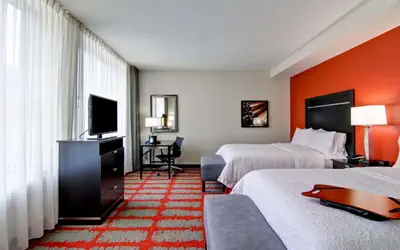 Hampton Inn and Suites Cincinnati - Downtown