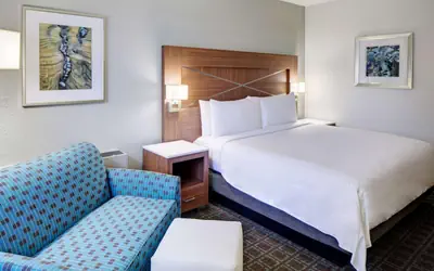 DoubleTree by Hilton Milwaukee Downtown