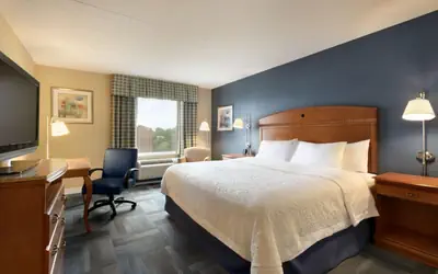 Hampton Inn New York - LaGuardia Airport