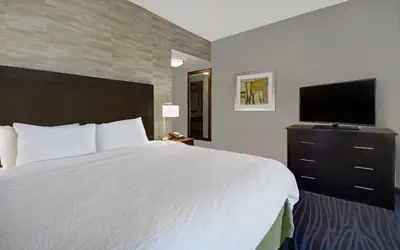 Hampton Inn and Suites Robbinsville