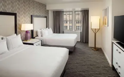 DoubleTree Suites by Hilton Hotel Detroit Downtown - Fort Shelby