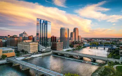 Amway Grand Plaza Hotel, Curio Collection by Hilton