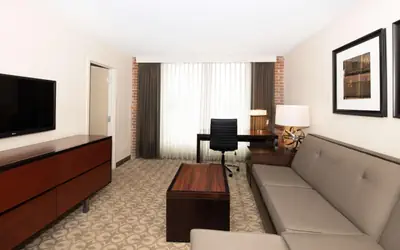 DoubleTree Hotel & Suites Charleston Airport