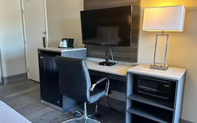 Days Inn by Wyndham San Diego Vista