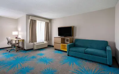 Days Inn & Suites by Wyndham Denver International Airport