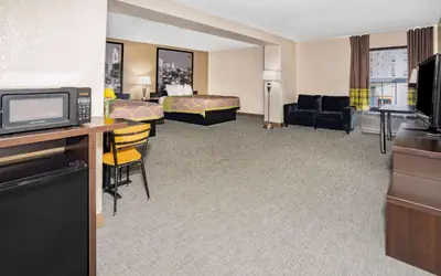 Super 8 by Wyndham Mount Laurel